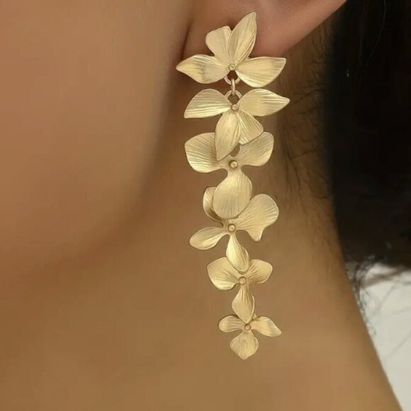 NWTs Gold Plated Orchid Earrings - Picture 2 of 2